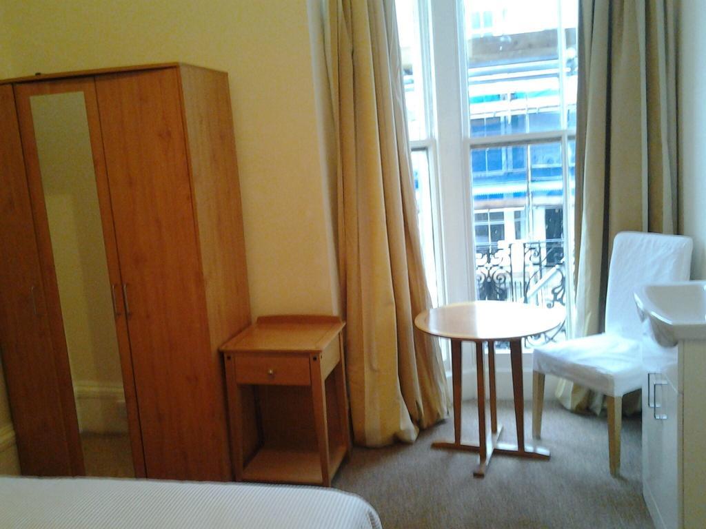 Sterling House Hotel Eastbourne Ruang foto