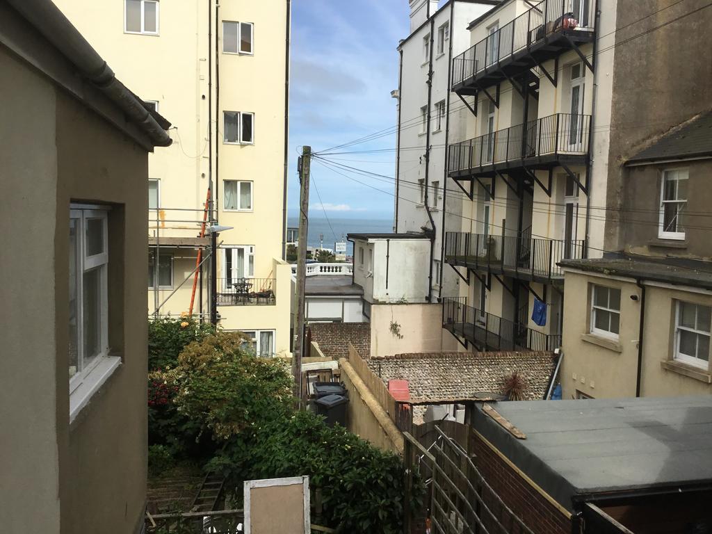 Sterling House Hotel Eastbourne Bagian luar foto